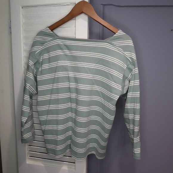 Uniqlo Striped Top - Picture 2 of 4